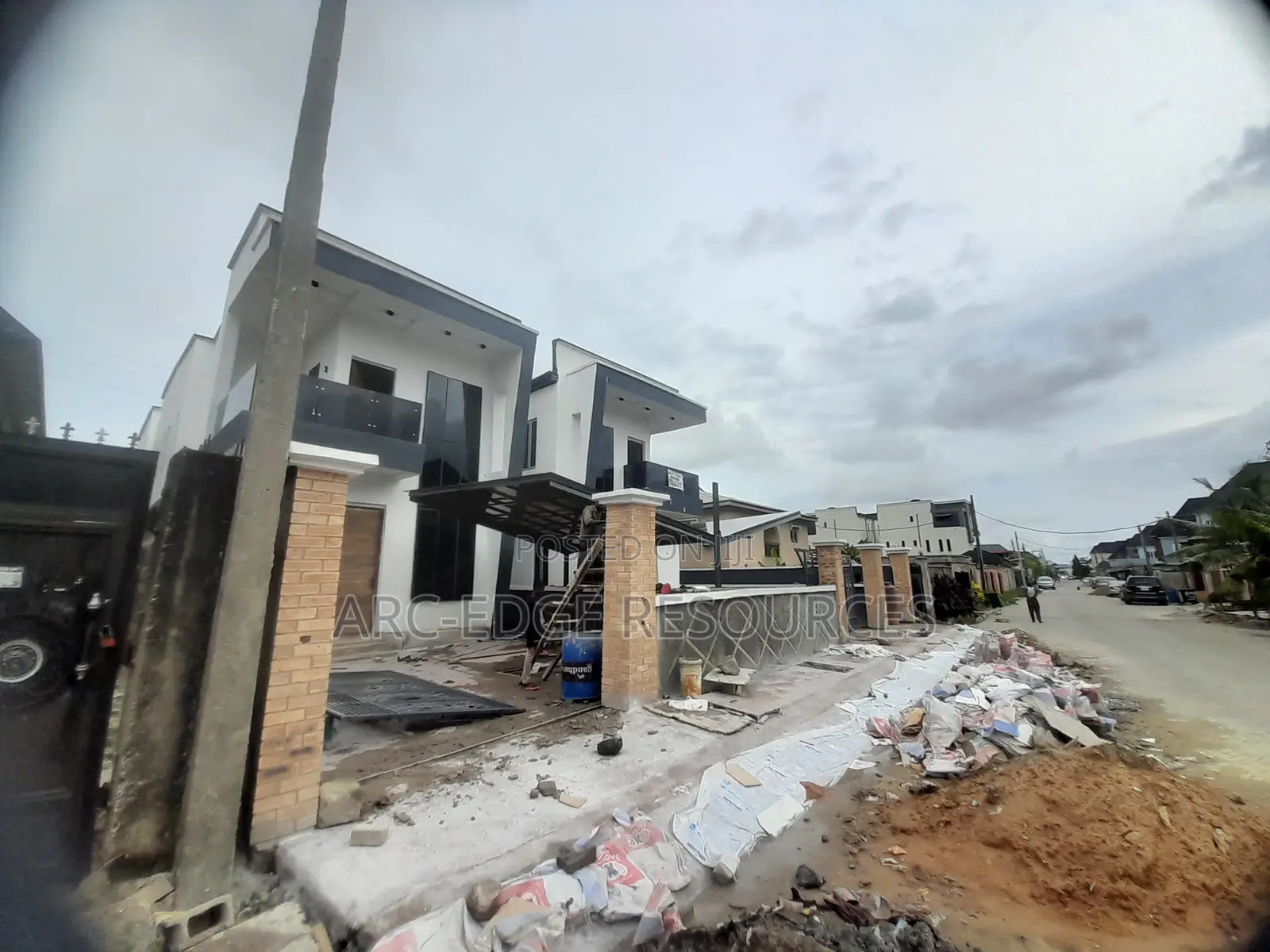 4bdrm Duplex in Apple Junction for sale