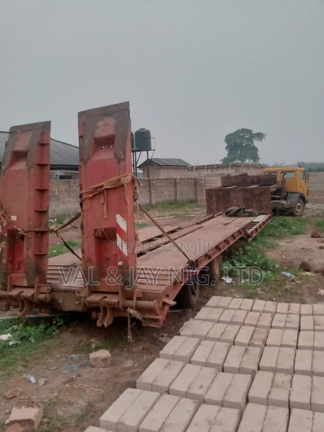 100 Tons Triple Axle 40 Ft Lowbed Back Only