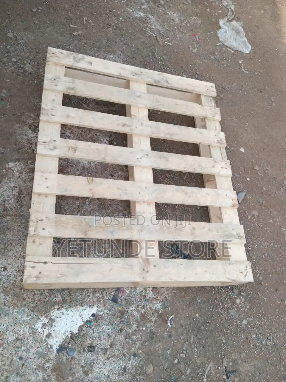 Packaging and Storage Heat-Treated Wooden Pallets