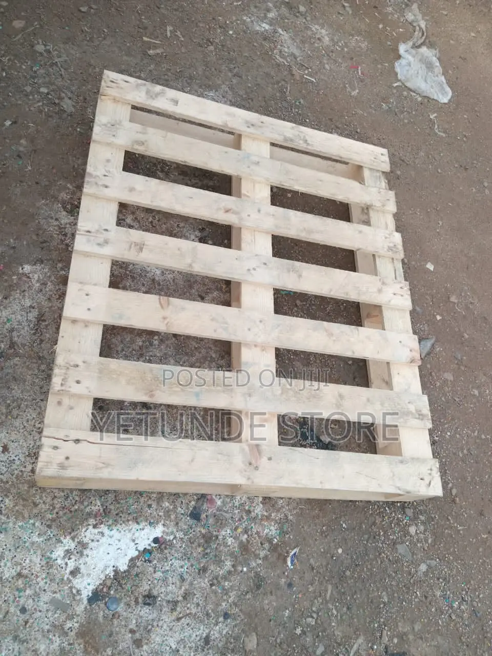 Packaging and Storage Heat-Treated Wooden Pallets