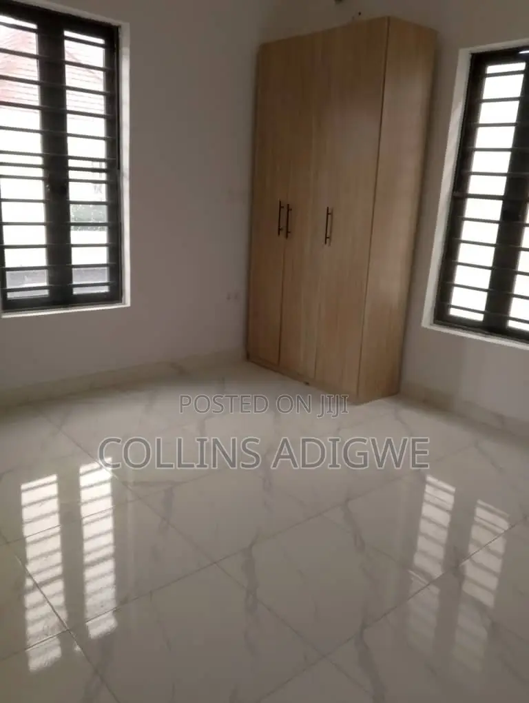 4bdrm Duplex in Harris Drive Vgc for sale