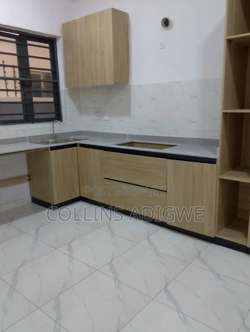4bdrm Duplex in Harris Drive Vgc for sale