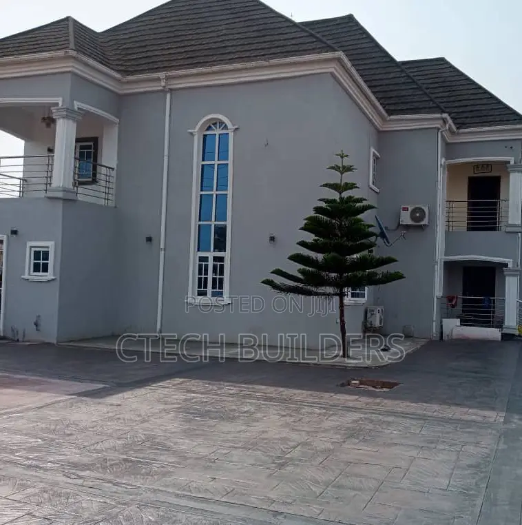7bdrm Duplex in Benin City for sale