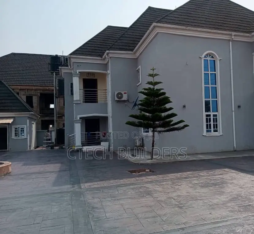 7bdrm Duplex in Benin City for sale