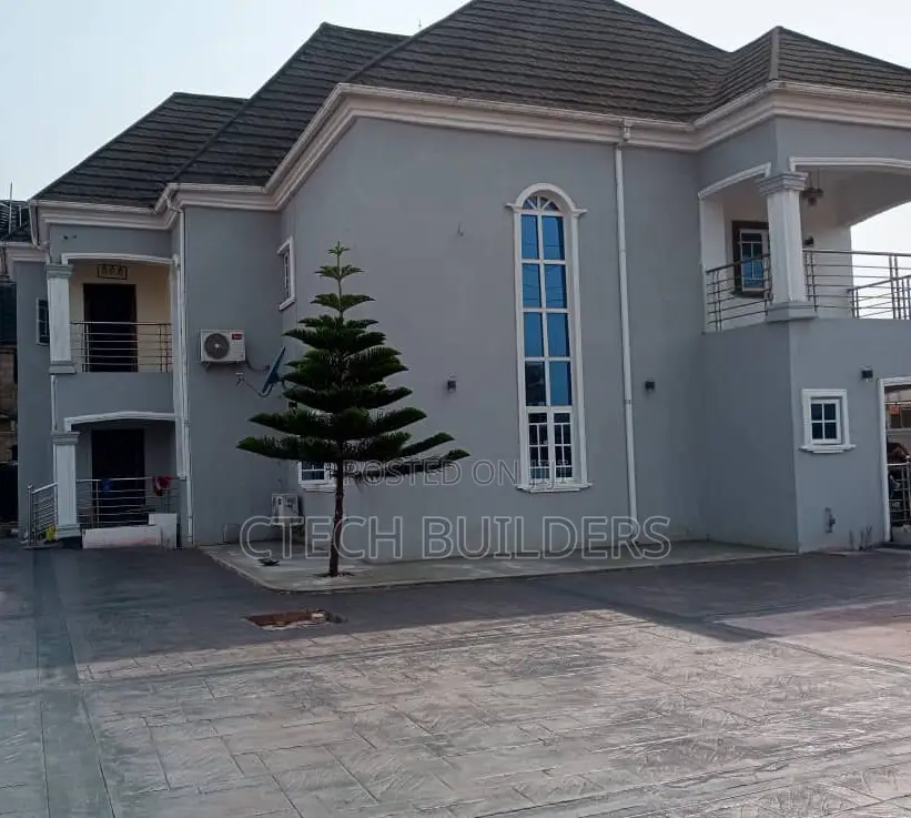 7bdrm Duplex in Benin City for sale