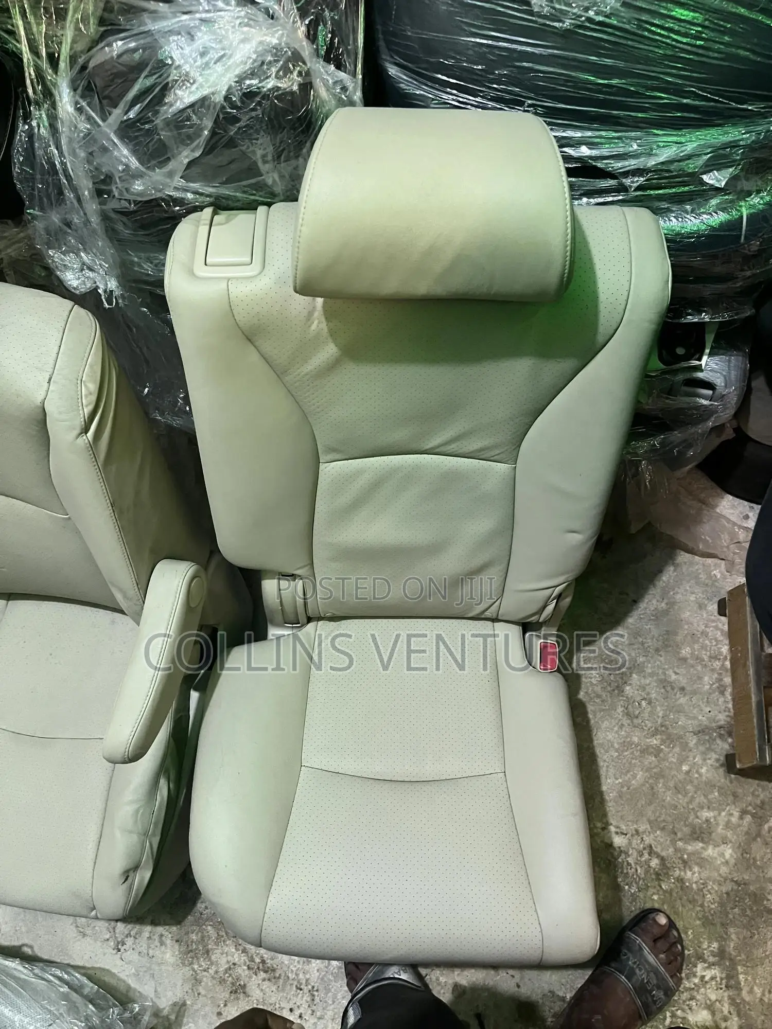 Complete Seat Toyota Highlander 2005-06 Available Direct