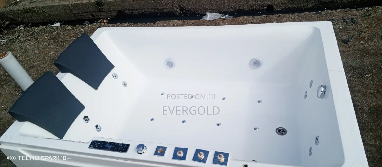 England Double Jacuzzi With Original Acrylic Material