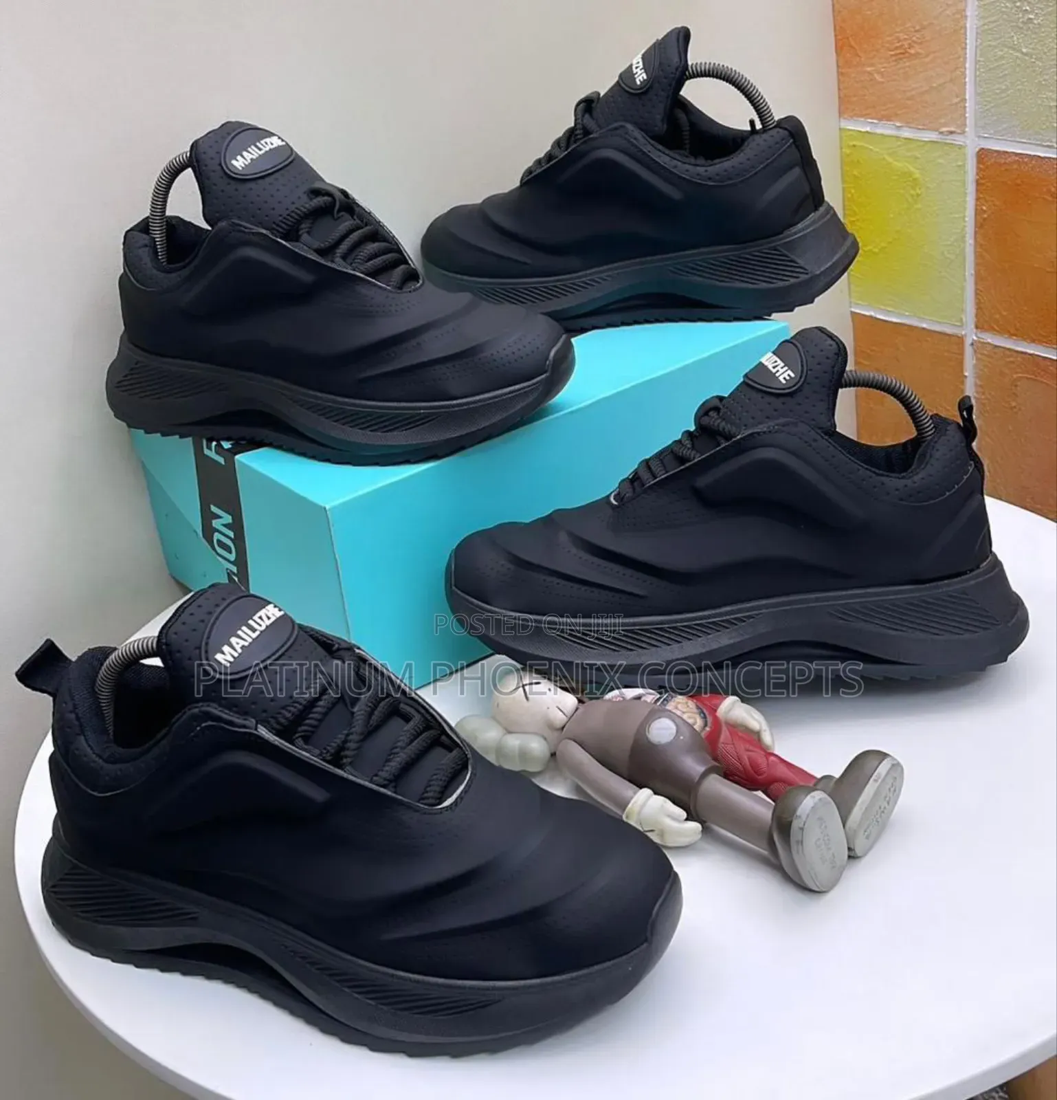 High Quality Mailuzhe Sneakers (Full Boxed)