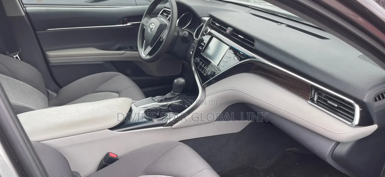 Toyota Camry SE (2.5L 4cyl 8A) 2019 Black