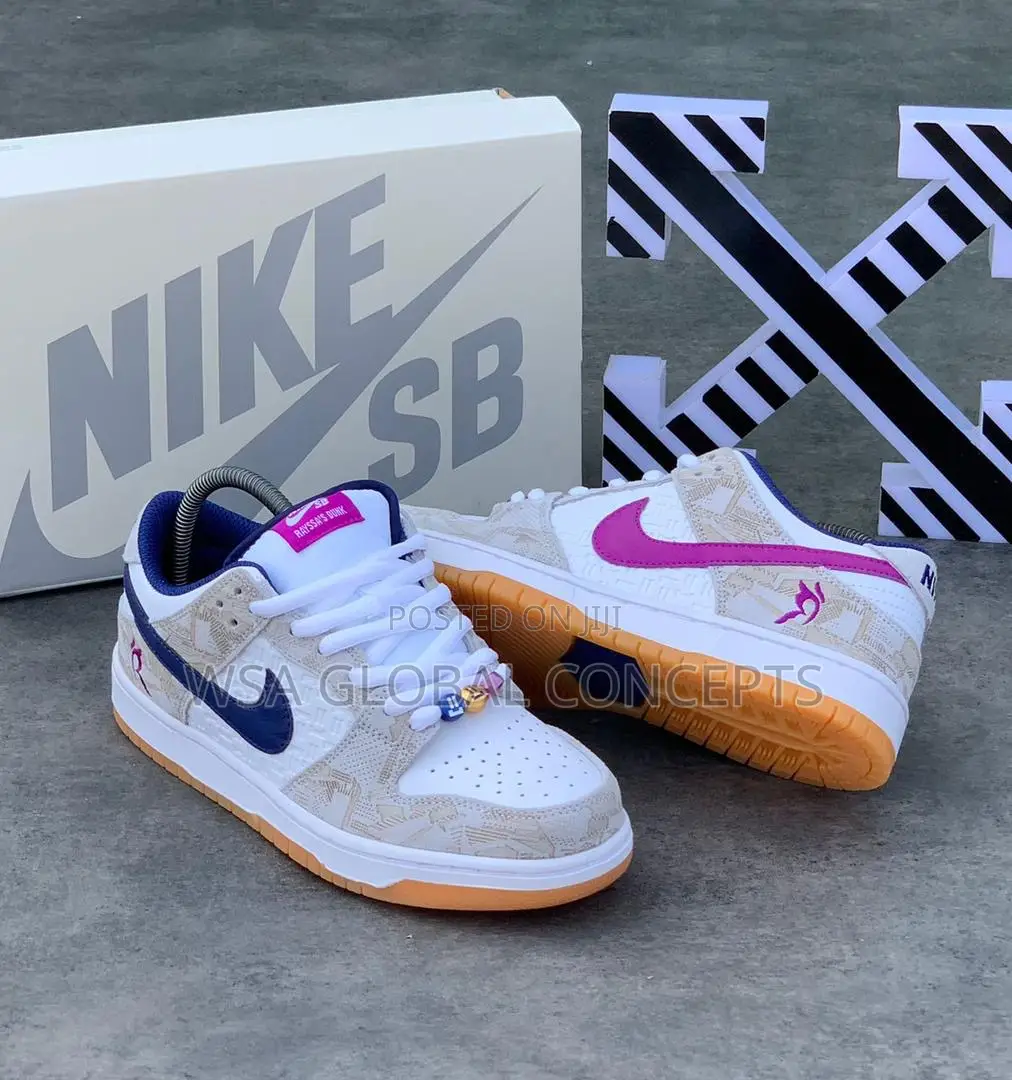 Nike Sb Dunk Low Rayssa Leal Sneakers