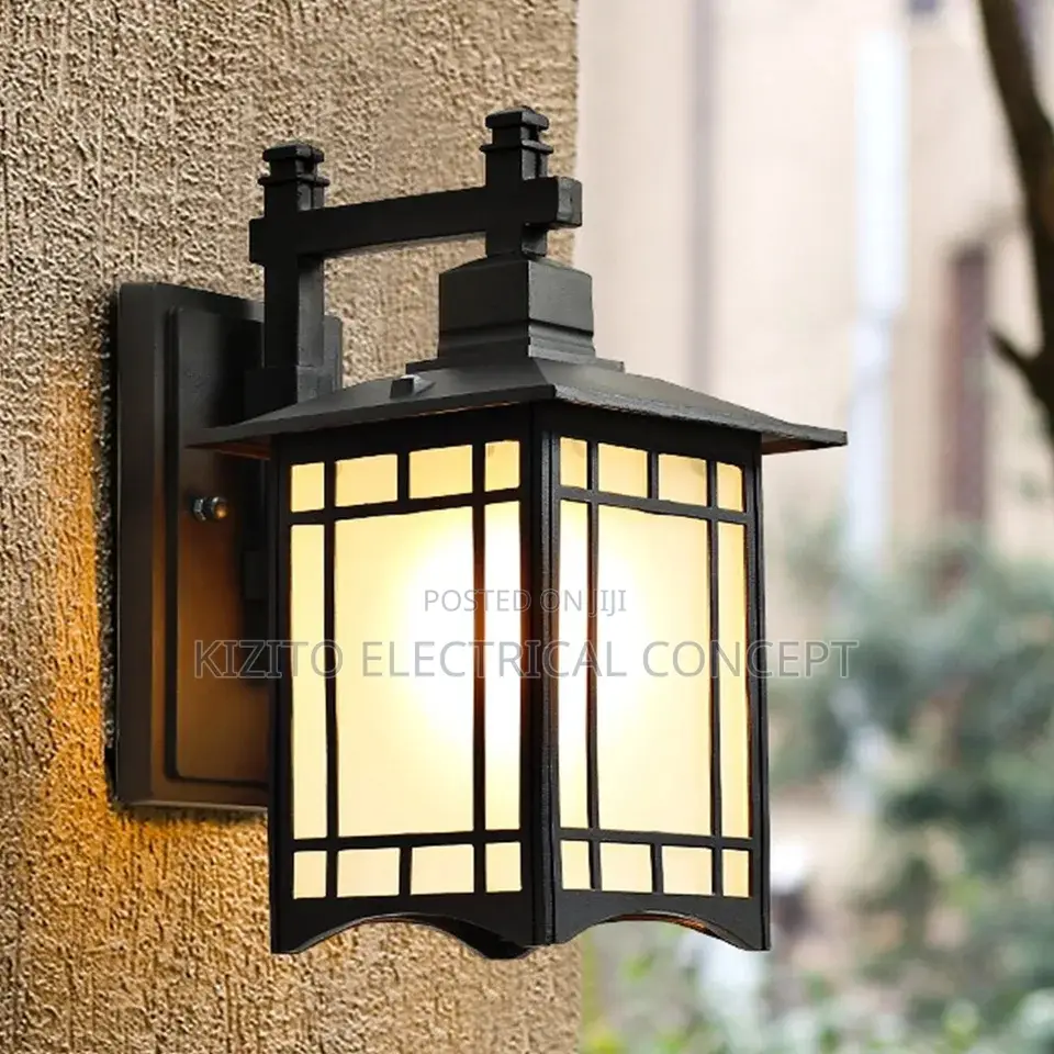 Modern Outdoor Wall Lamp