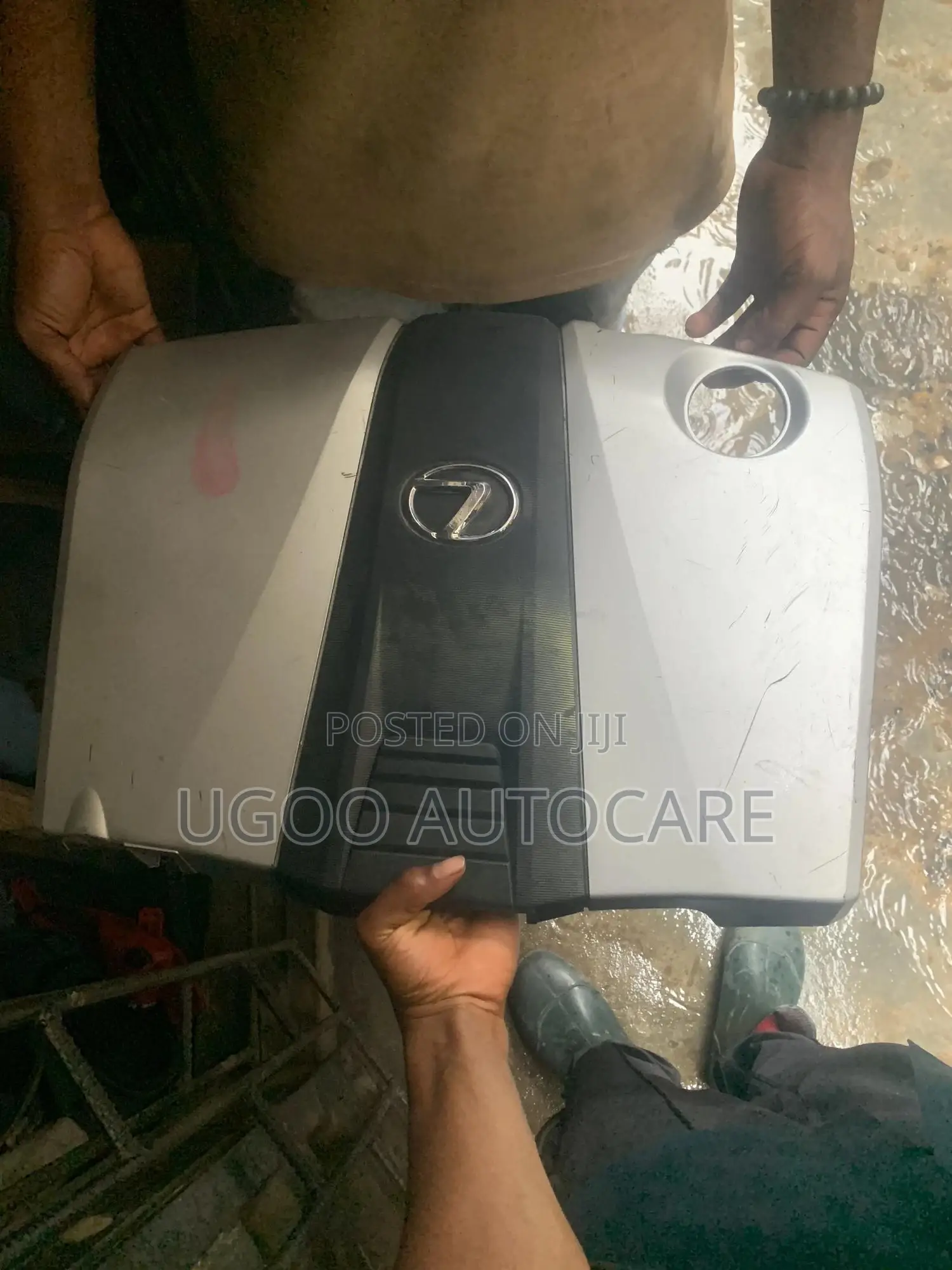 Engine Cover Es350 2020