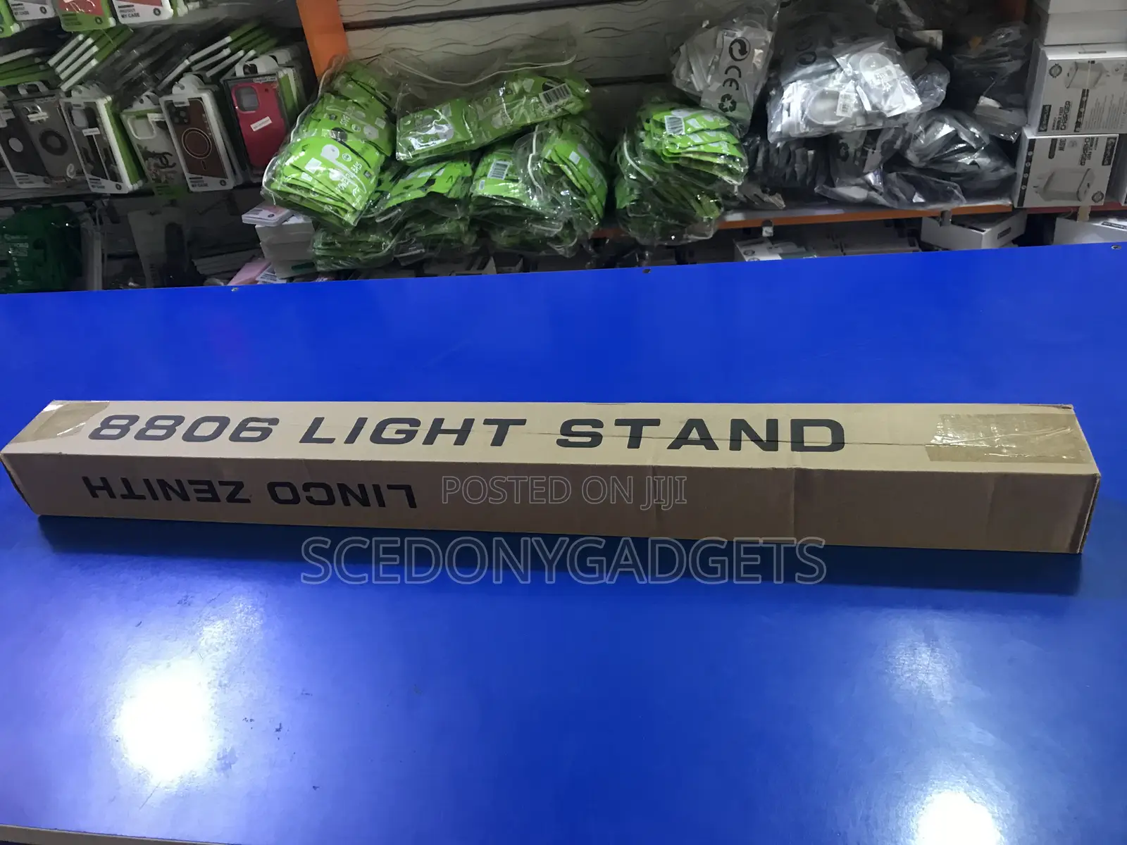 8806 Strong Metal Light,Camera and Phone Stand