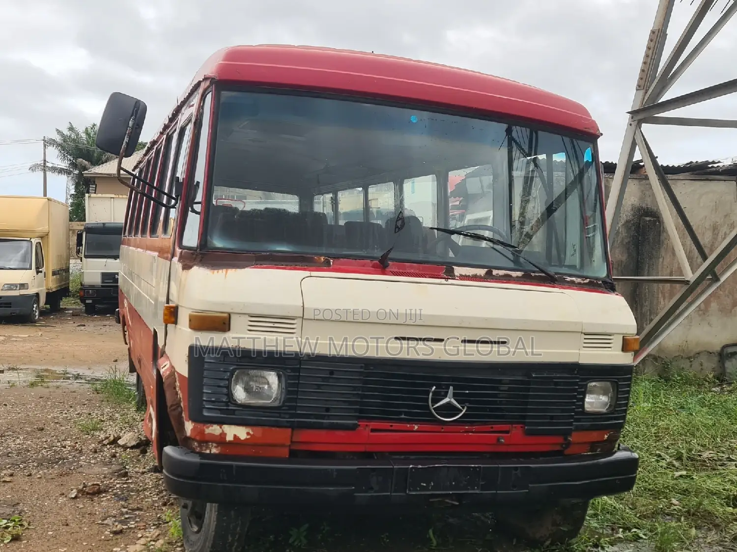 Mercedes-Benz T2 1999 Red