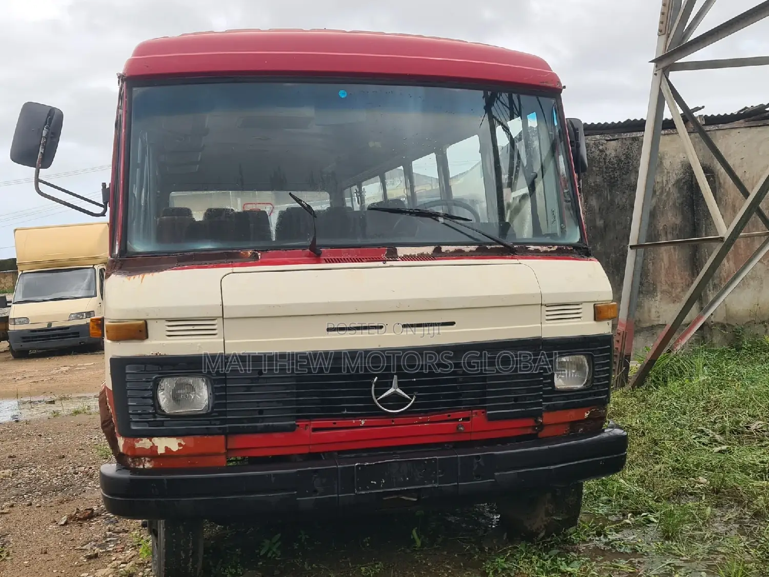 Mercedes-Benz T2 1999 Red