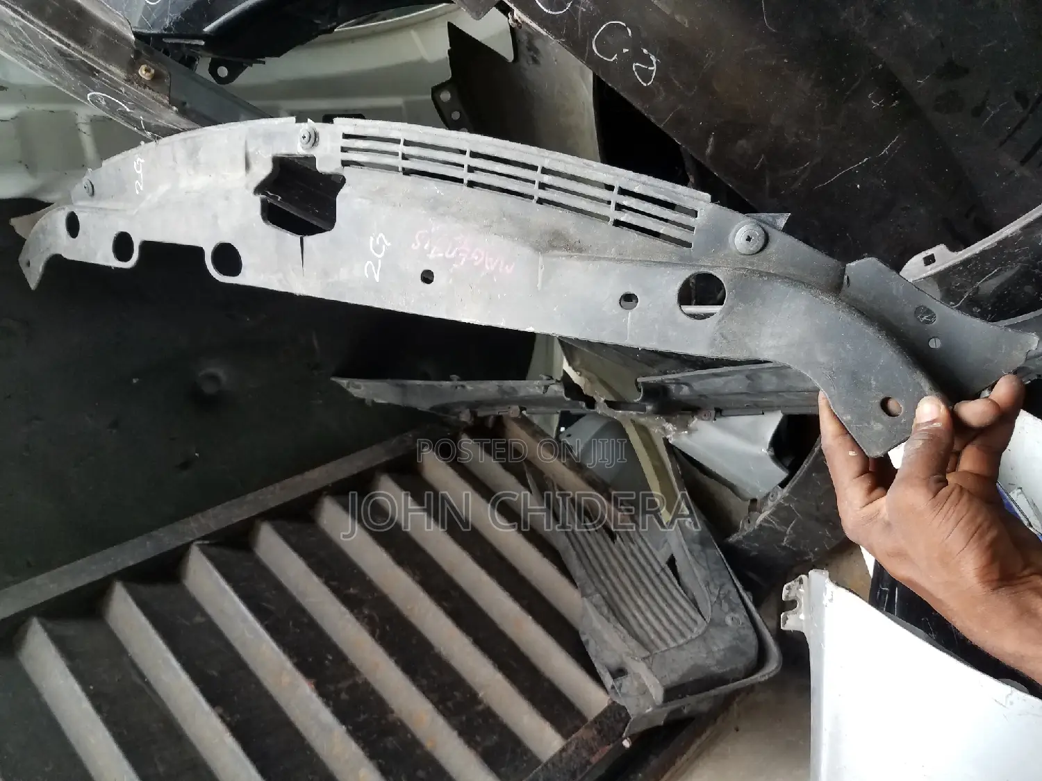 Radiator Plastic Optima 2009