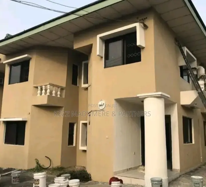 10bdrm Duplex in Rumudara, Cocaine for sale