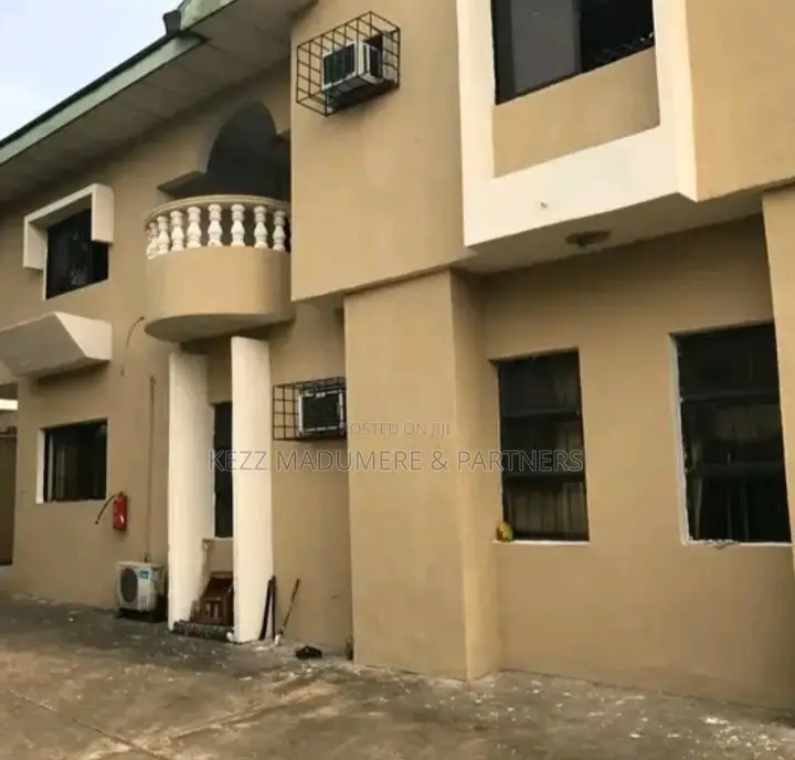 10bdrm Duplex in Rumudara, Cocaine for sale
