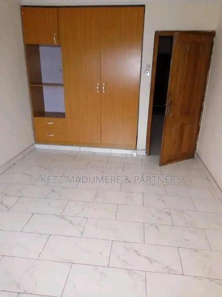 Furnished 6bdrm Duplex in Akanawu Estate , for sale