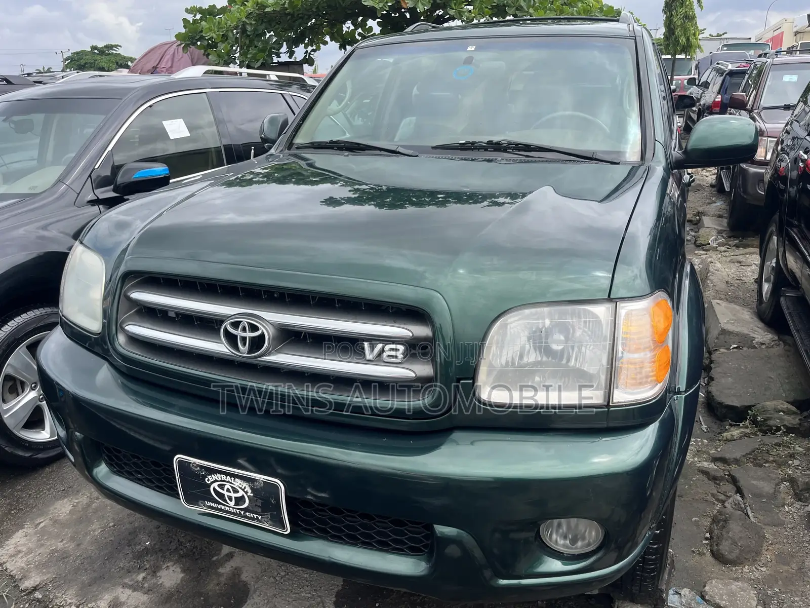 Toyota Sequoia 2004 Green