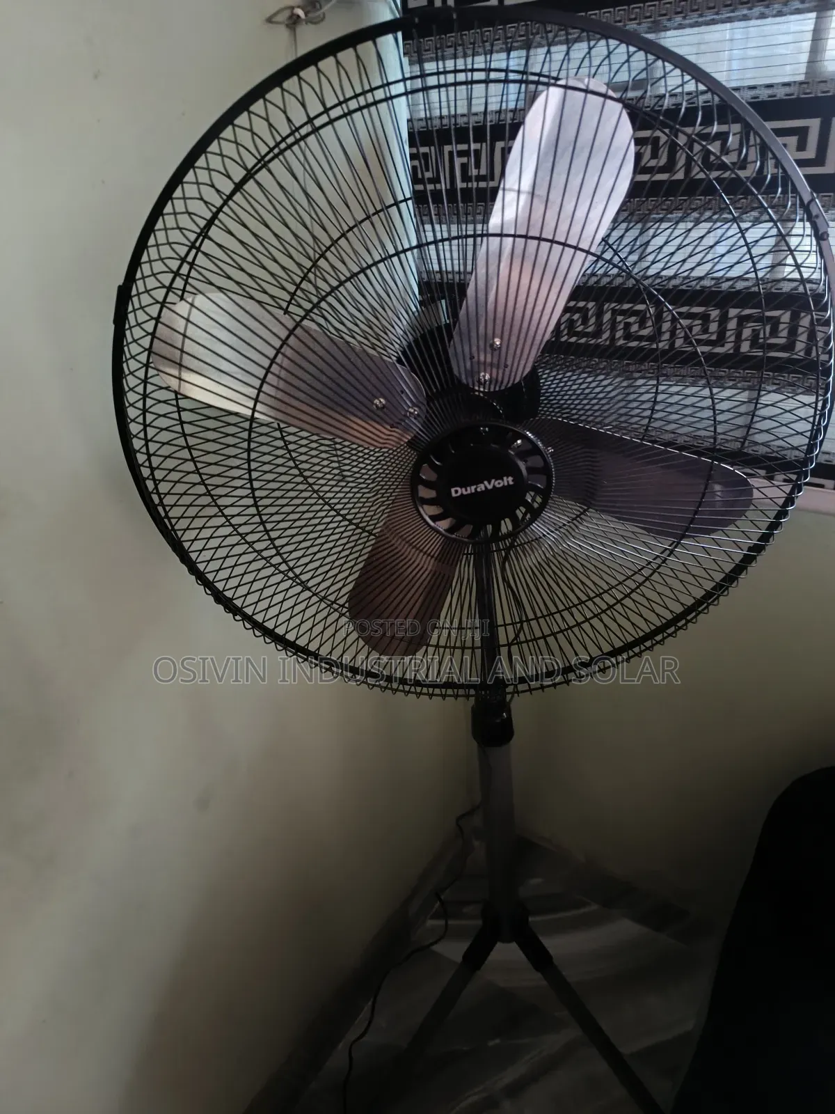 Dura Volt Ac Dc 18inches Standing Fan