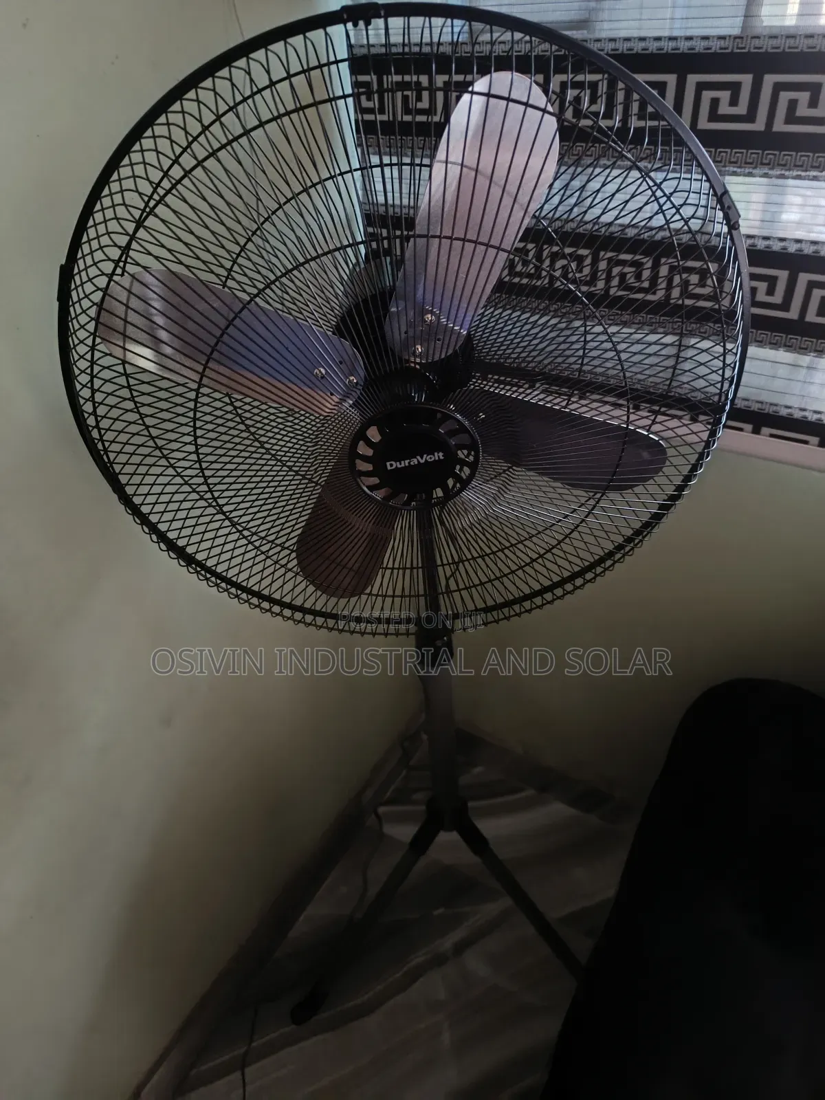 Dura Volt Ac Dc 18inches Standing Fan