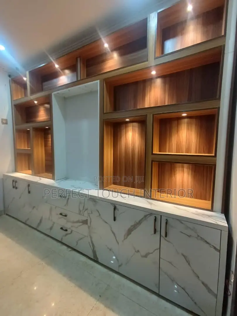 Wine Bar With Lightings