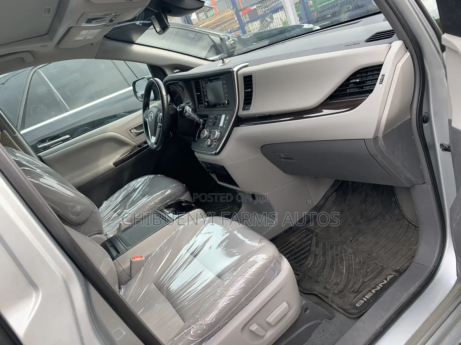 Toyota Sienna XLE AWD 2019 Silver