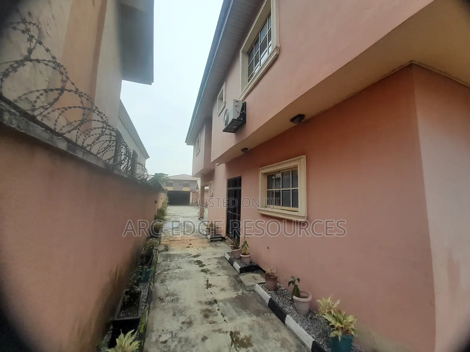 4bdrm Duplex in Ago Palace for sale