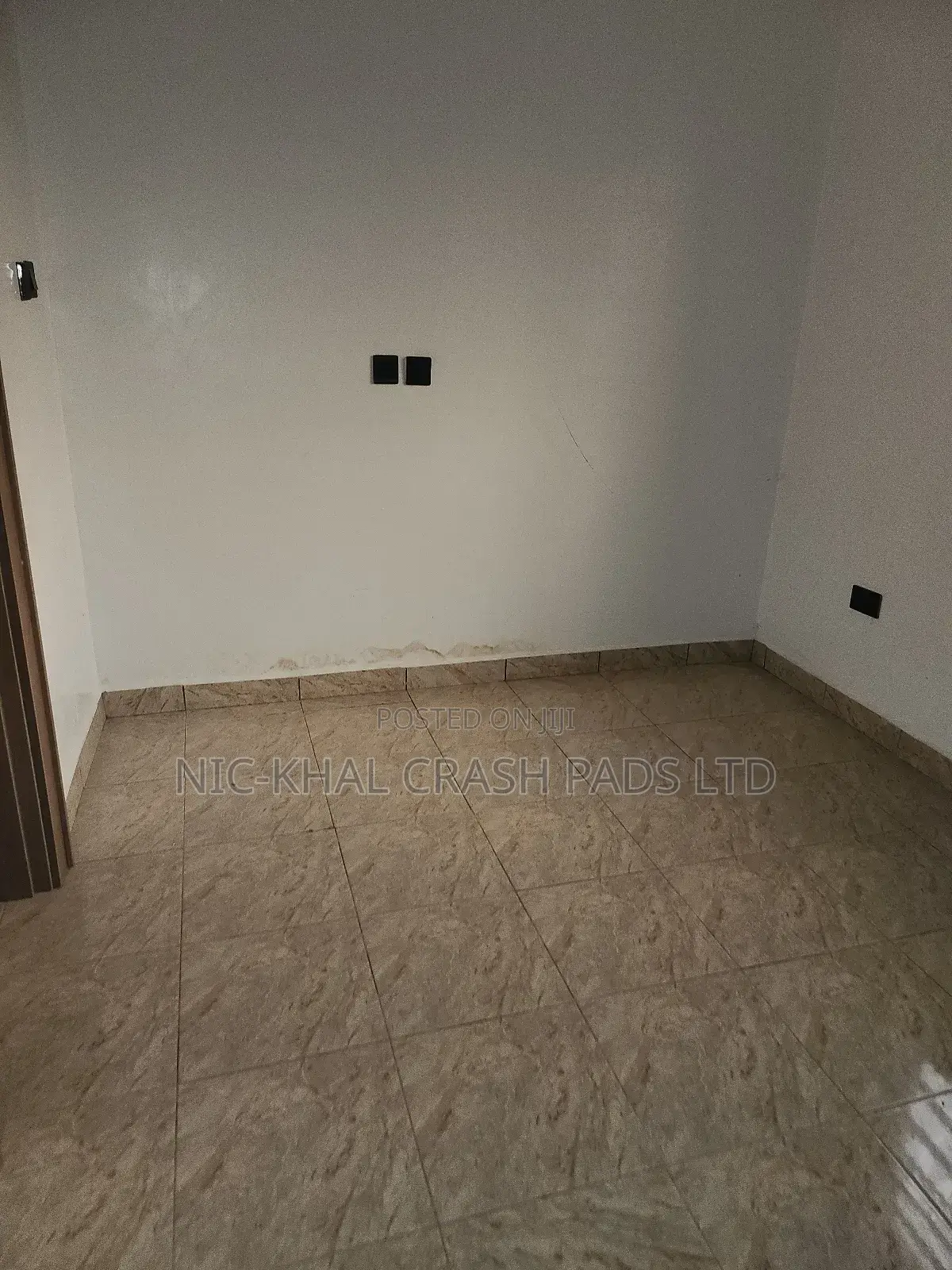 4bdrm Duplex in Brains And Hammers for rent