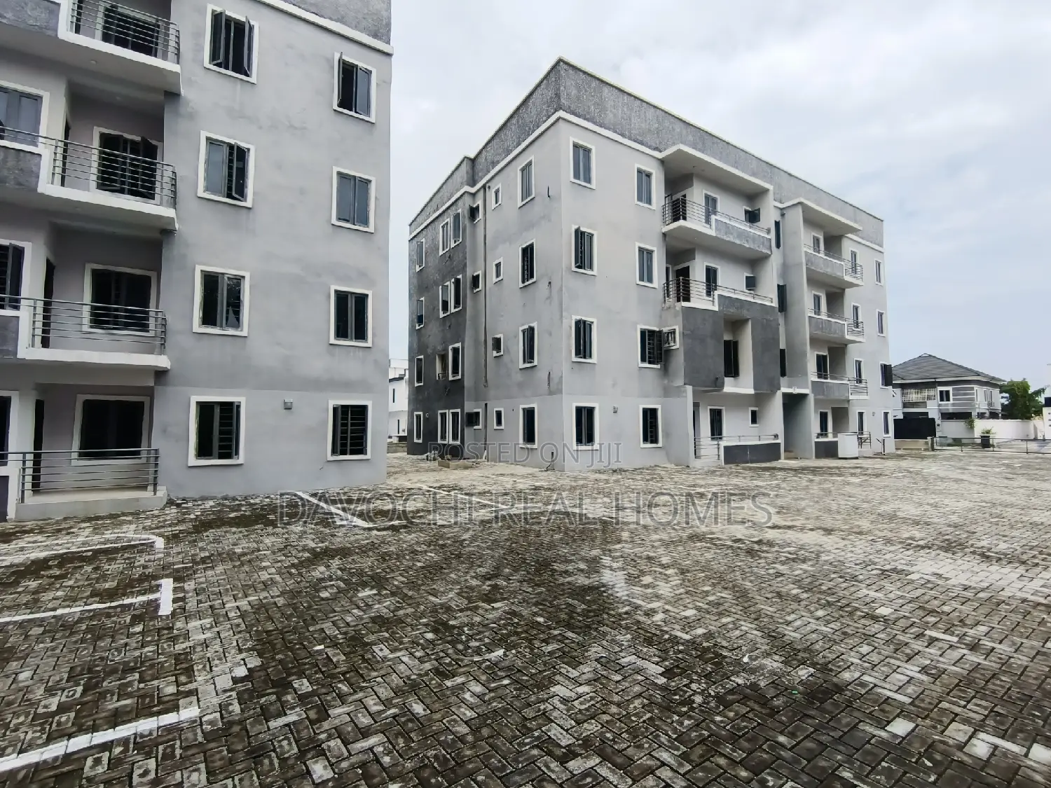 3bdrm Apartment in By Chevron Second, Lekki for rent