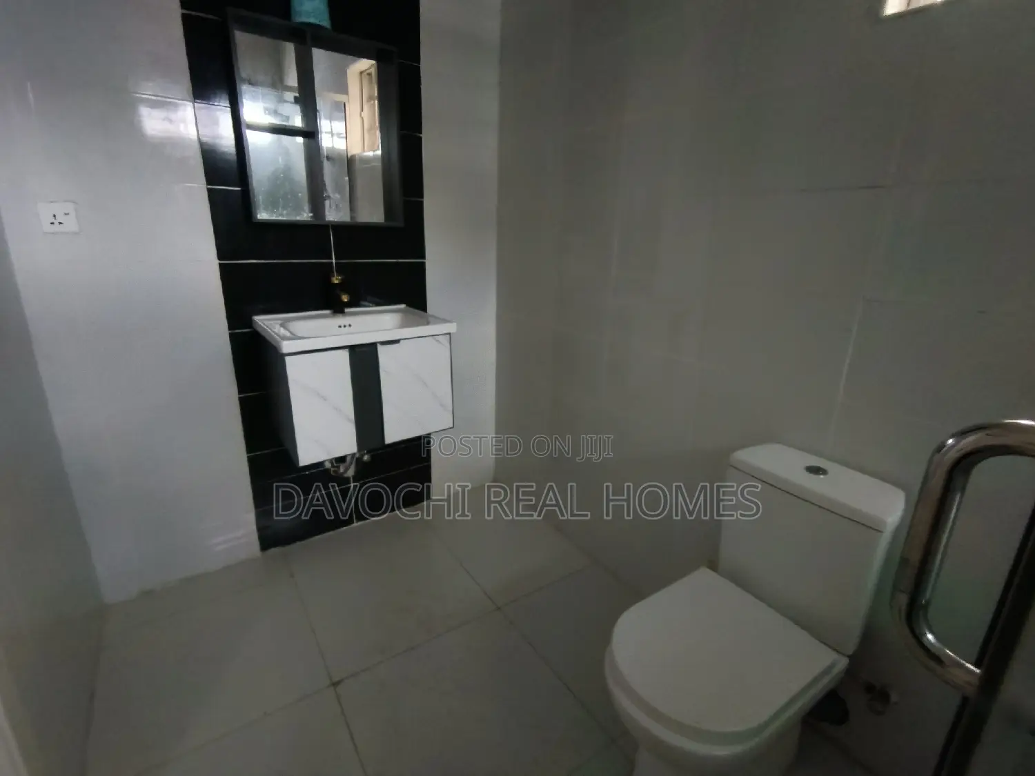 5bdrm Duplex in By Chevron Second, Lekki for rent