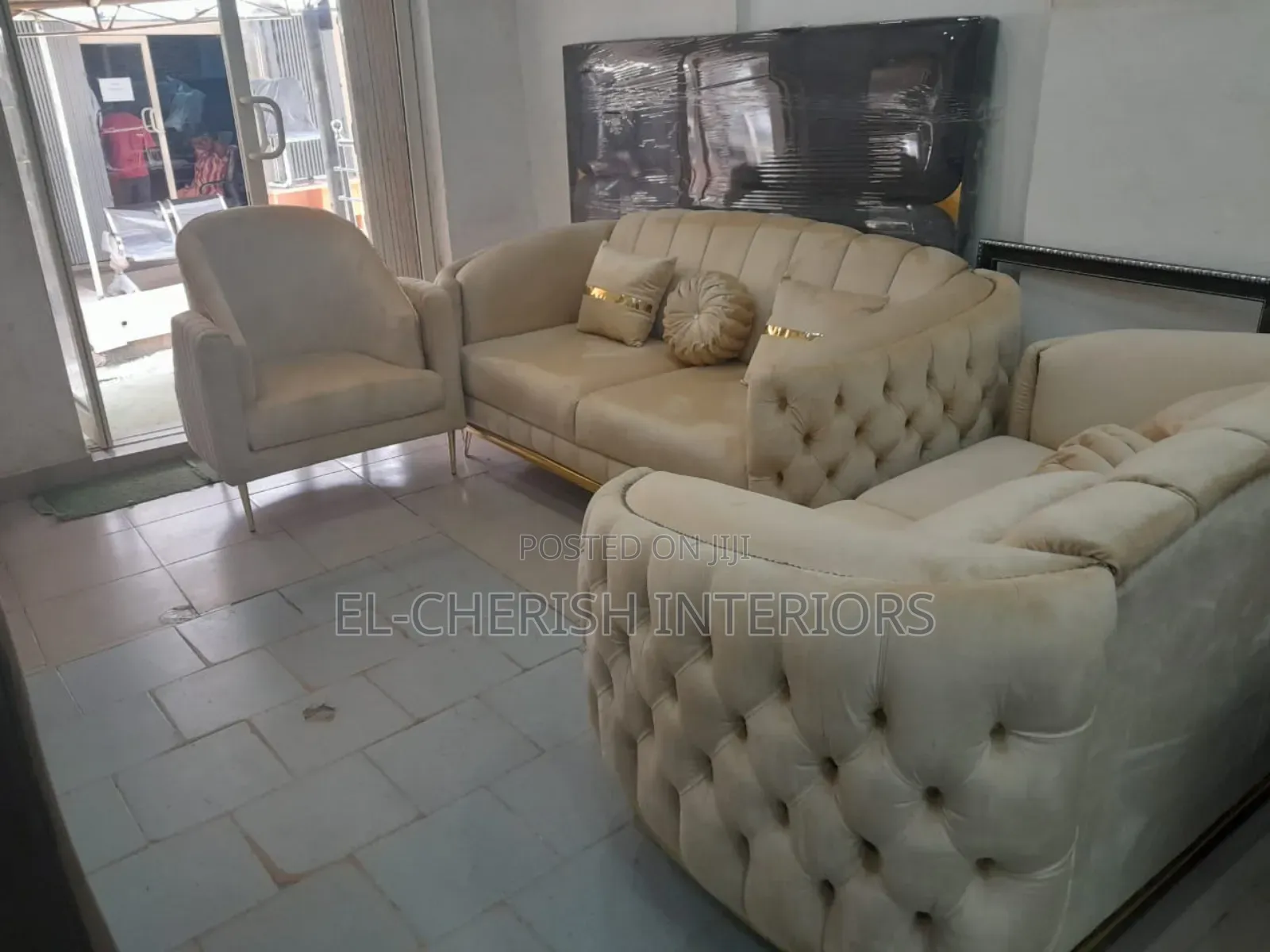 Classic Haute Sofa