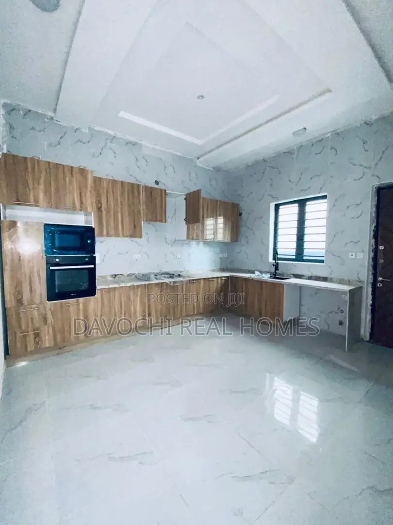 4bdrm Duplex in Chevron Drive, Lekki for rent