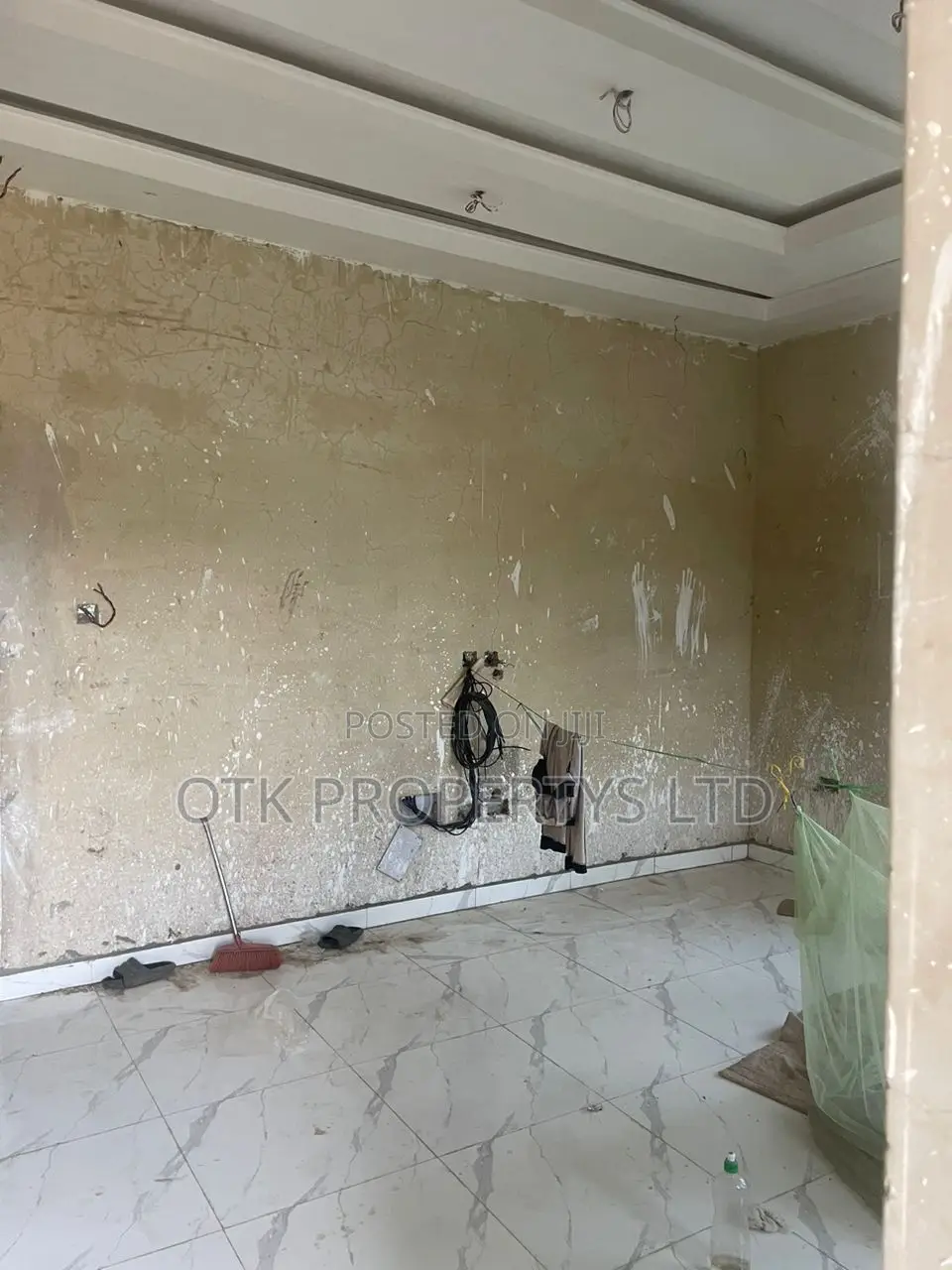 4bdrm Duplex in Nut Road Opposite, Lugbe District for sale