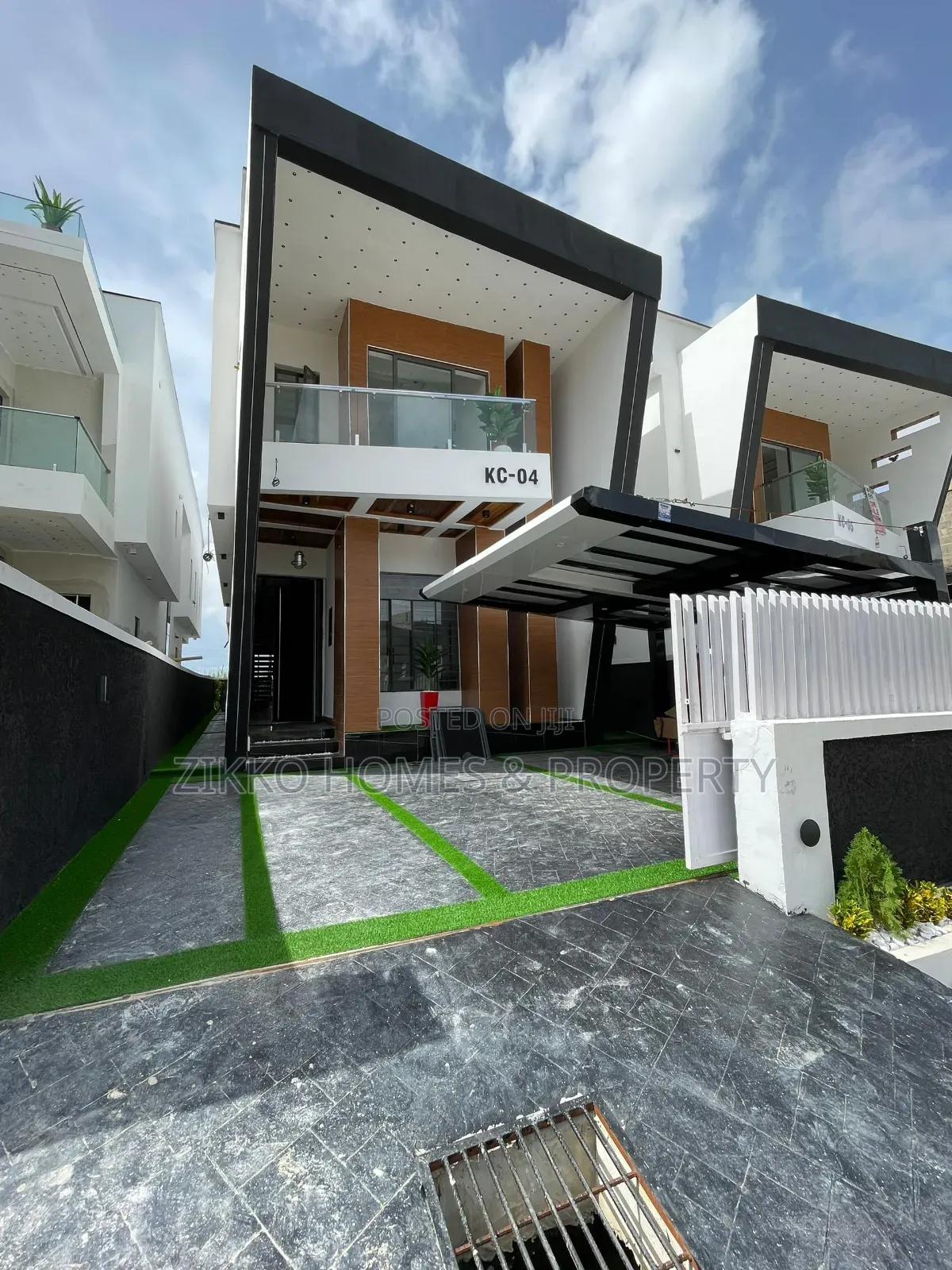 5bdrm Duplex in Ajah for sale