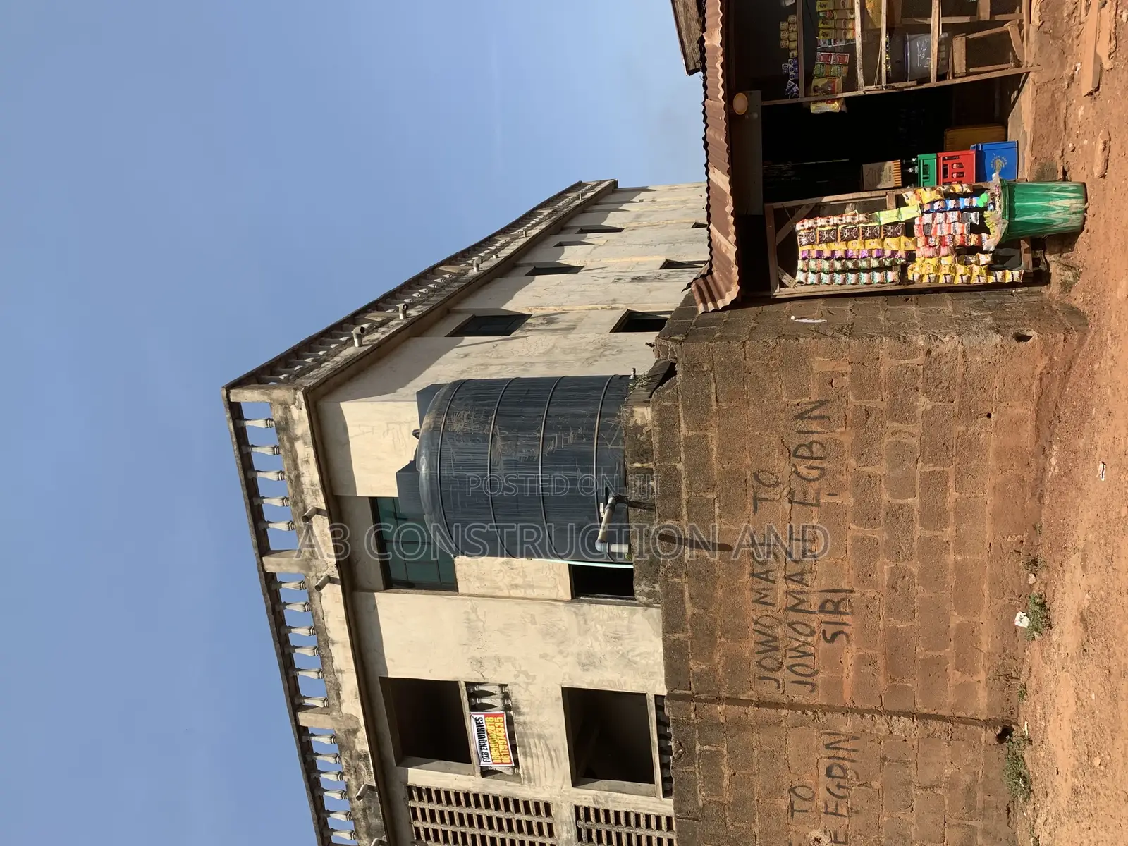 3bdrm Block of Flats in Iyana Church, Ibadan for sale
