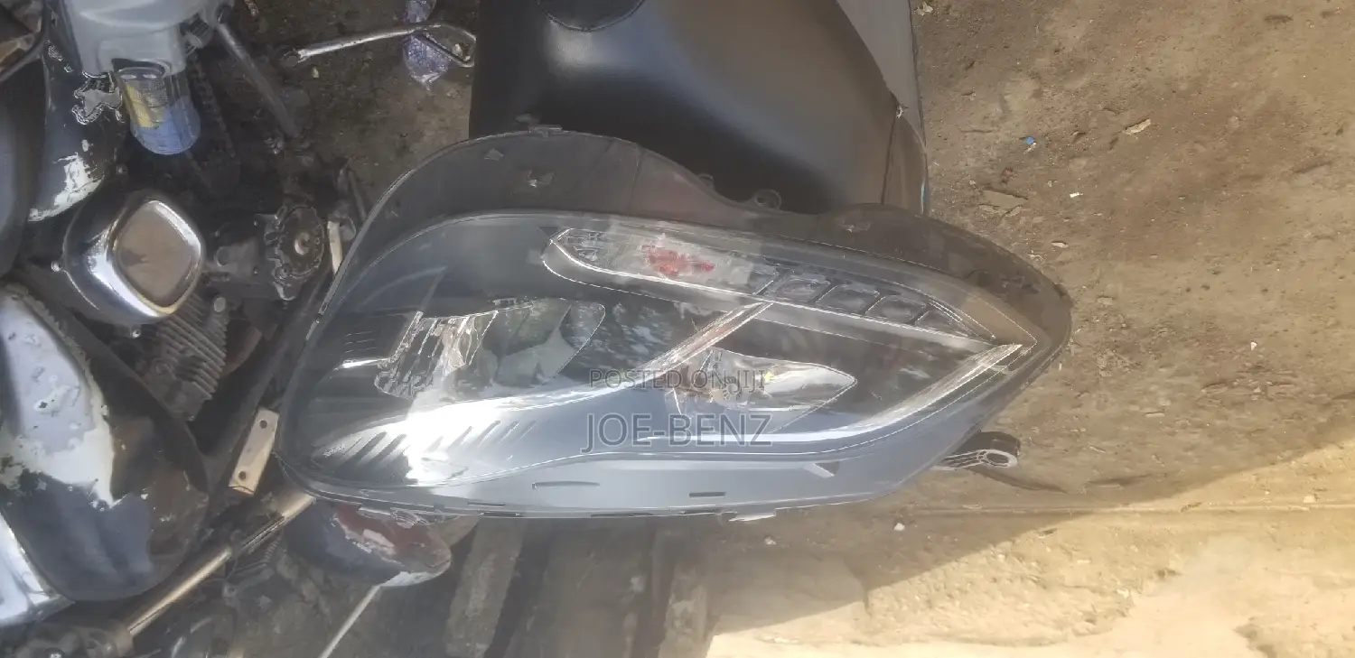 E350 2014 Left Side Europe Headlight