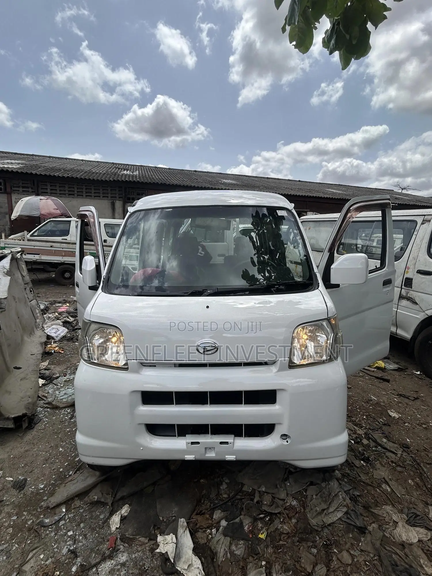 Daihatsu Hijet 2012 White