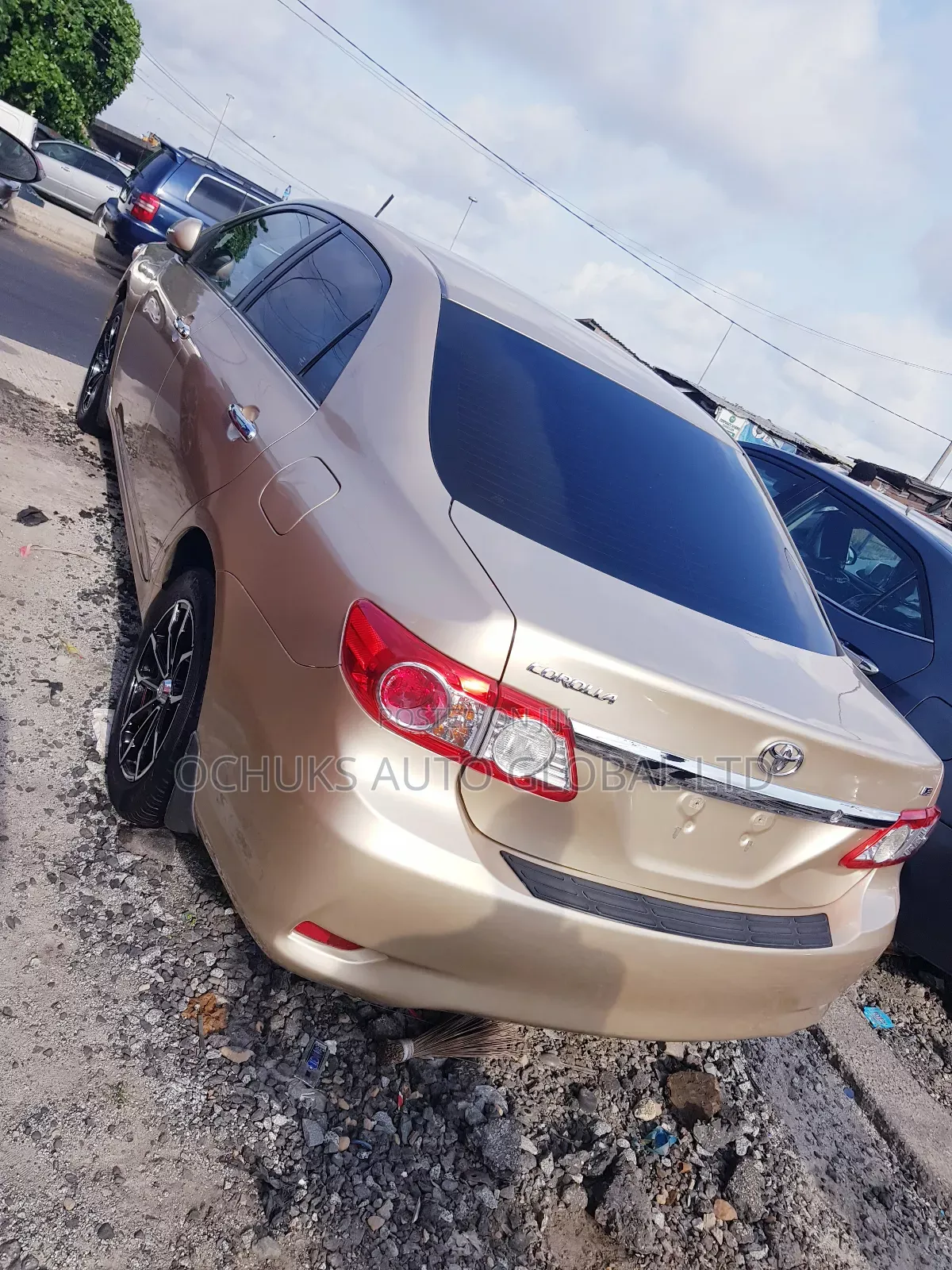Toyota Corolla 2013 Gold