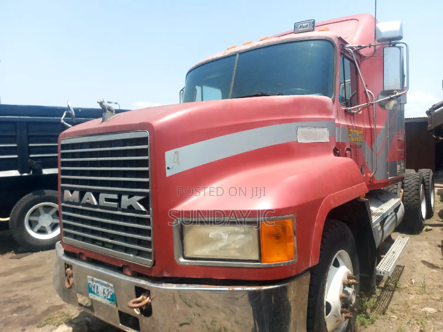 Double Cabin CH Mack Ten Tyres Head Truck Superb Injector En
