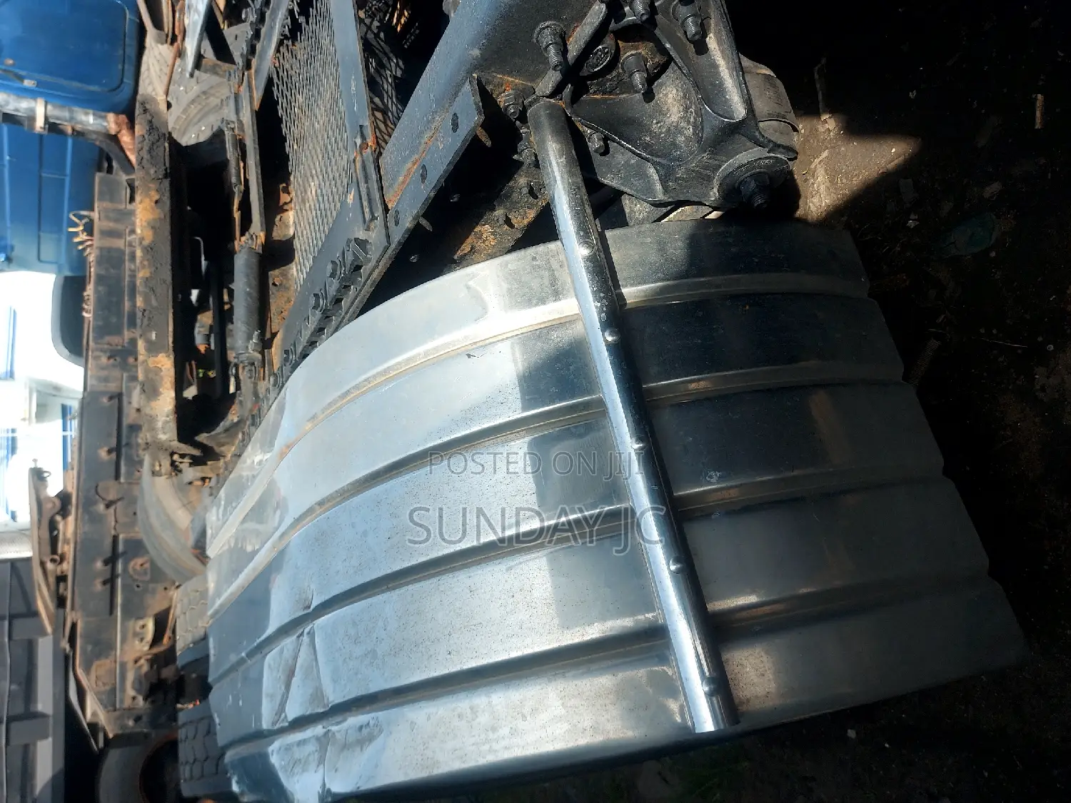 Double Cabin CH Mack Ten Tyres Head Truck Superb Injector En