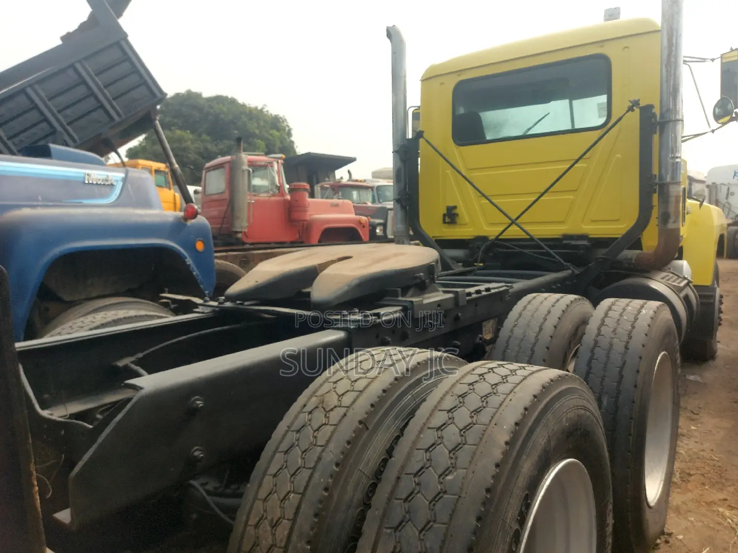 Spring Suspension CH Mack Ten Tyres Head Truck Double Frame