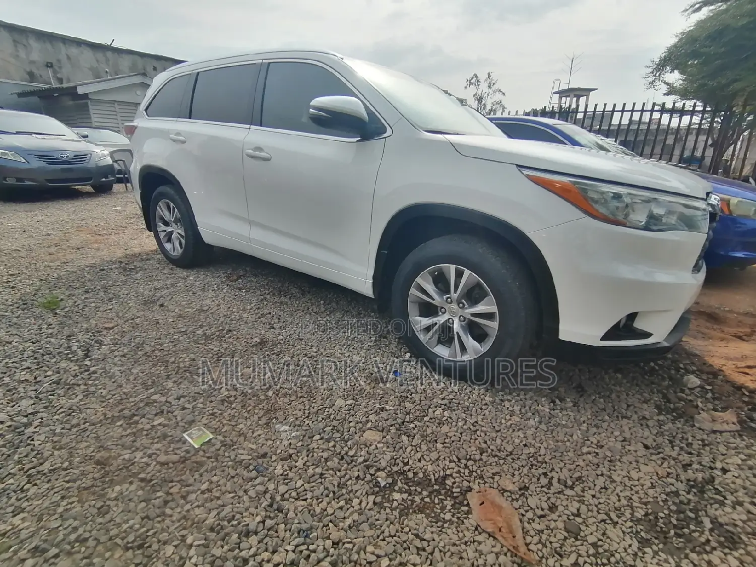 Toyota Highlander XLE 4dr SUV (3.5L 6cyl 6A) 2015 White
