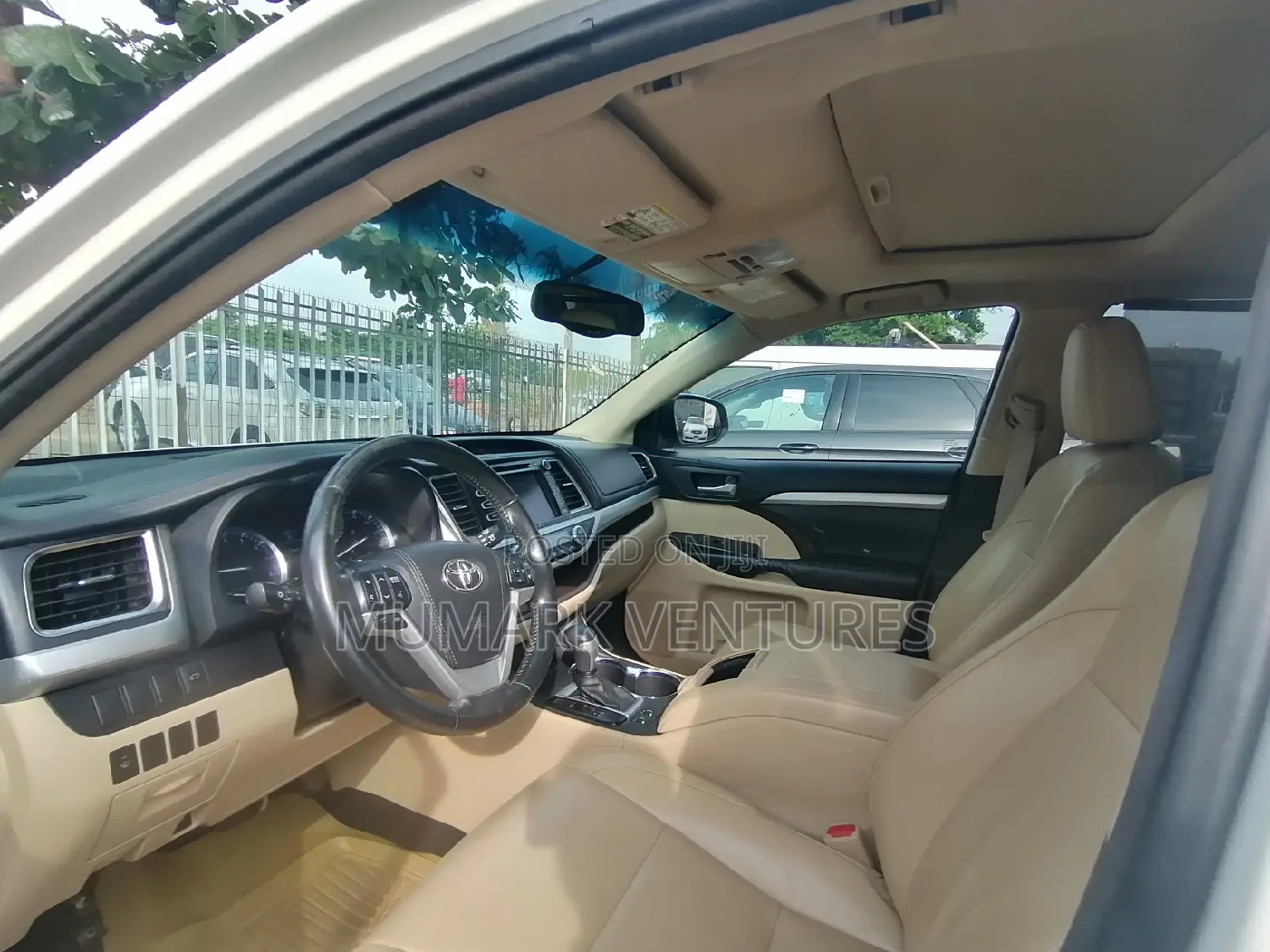 Toyota Highlander XLE 4dr SUV (3.5L 6cyl 6A) 2015 White