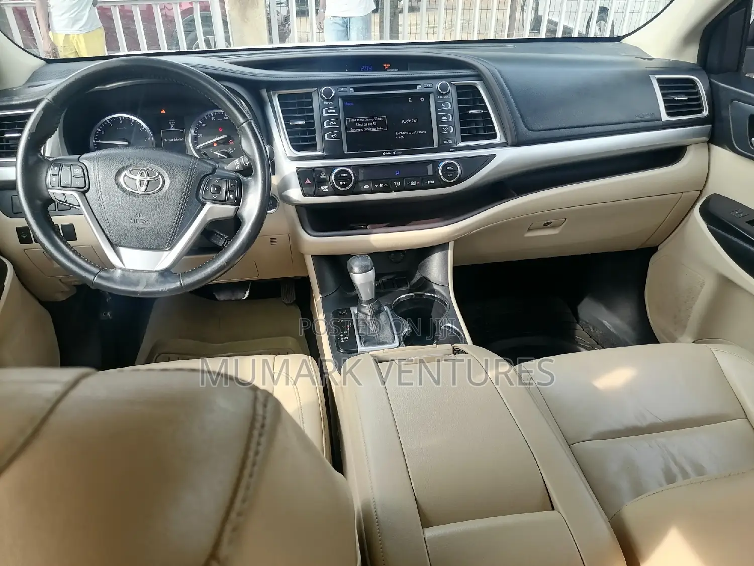 Toyota Highlander XLE 4dr SUV (3.5L 6cyl 6A) 2015 White