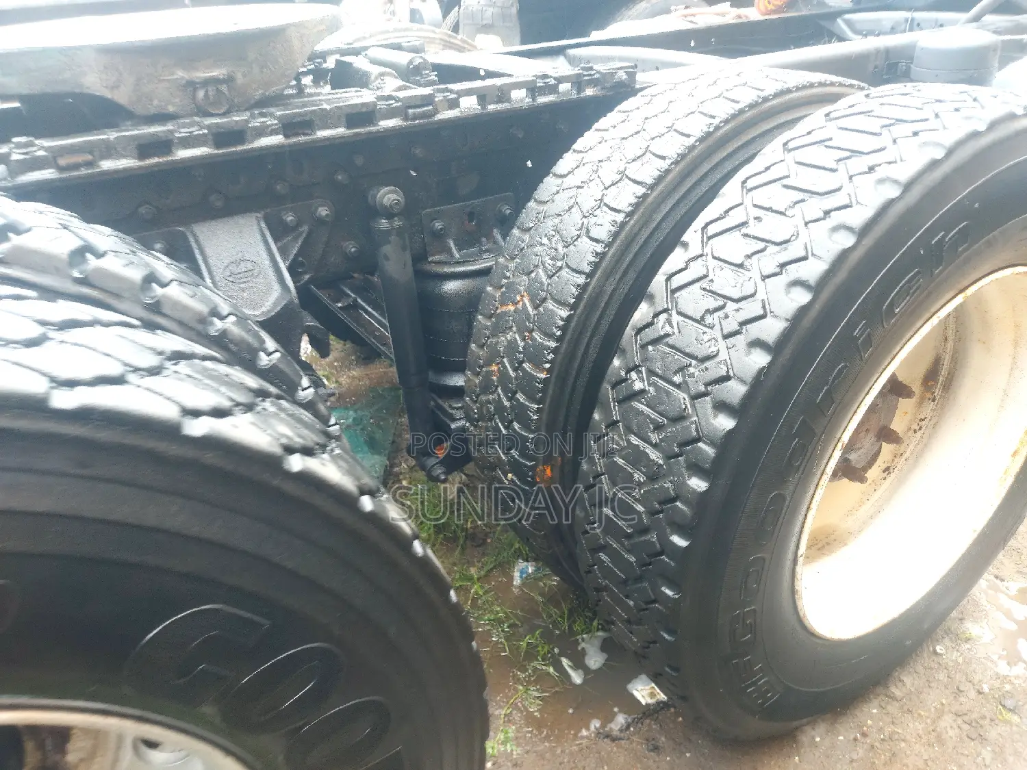 Foreign Used CH Mack Ten Tyres Head Truck Rotor Engine 470hp