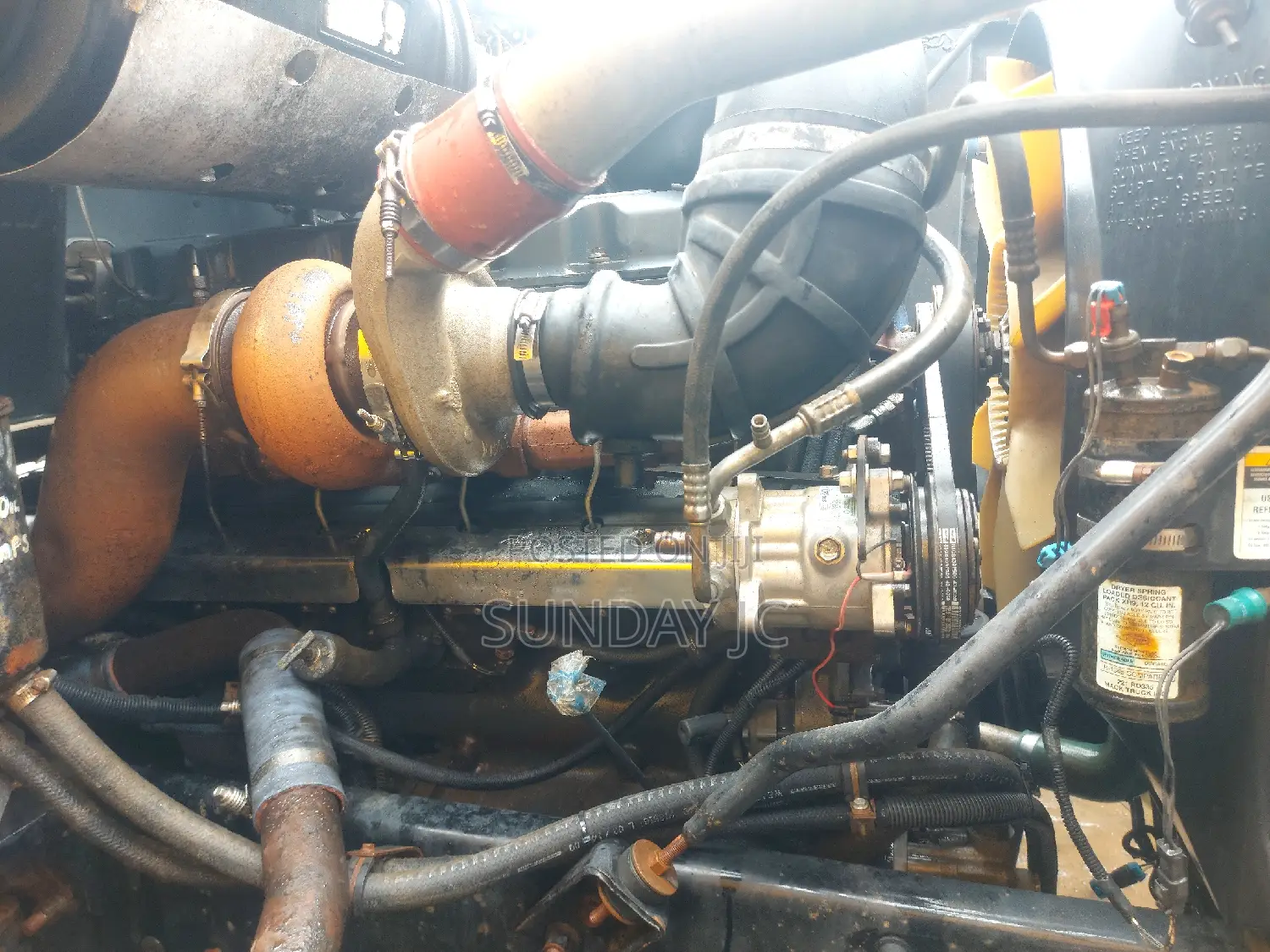 Foreign Used CH Mack Ten Tyres Head Truck Rotor Engine 470hp