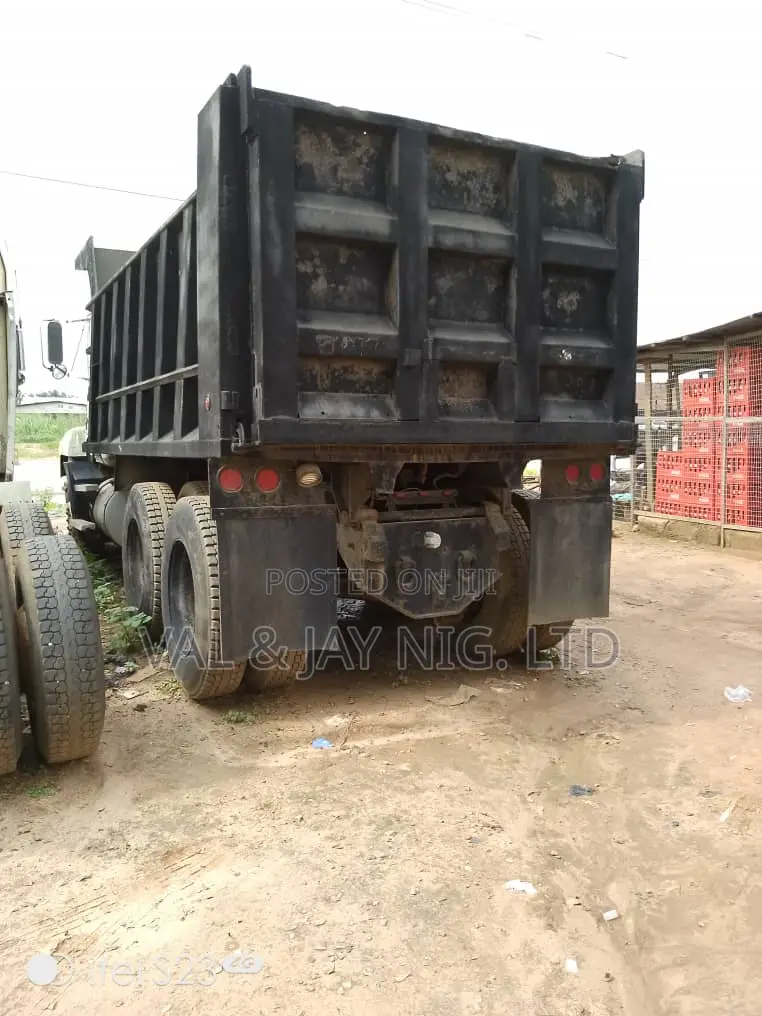 Mack Ch Model Tipper Truck 10 Tyres - Foreign Use