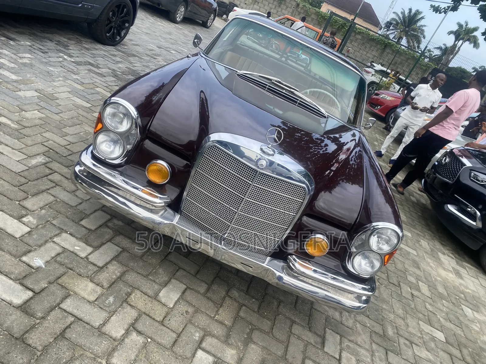Mercedes-Benz E250 1979 Brown